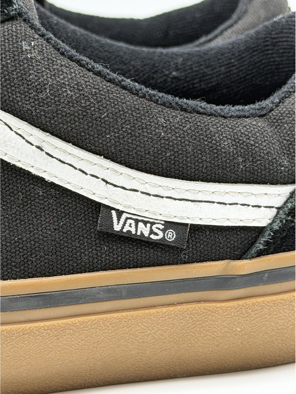 Vans Old Skool Pro Black and White Gume Suede Canvas Skate Shoes, Size 10 - Picture 5 of 8